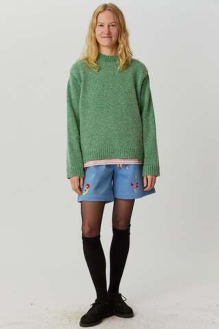 Свитер из шерсти травяного цвета