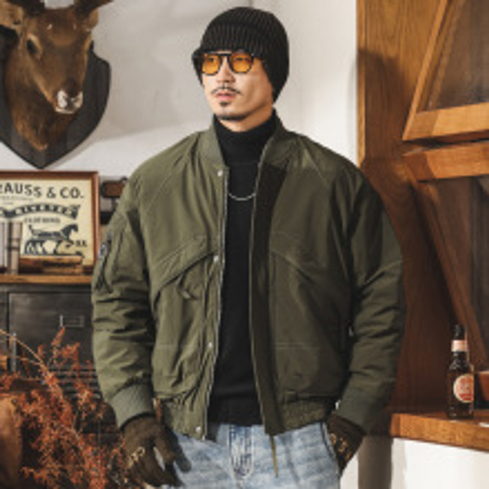 Бомбер мужской осень-зима,трикотажный воротник.Без капюшона.Наполнитель 90% белый утиный пух