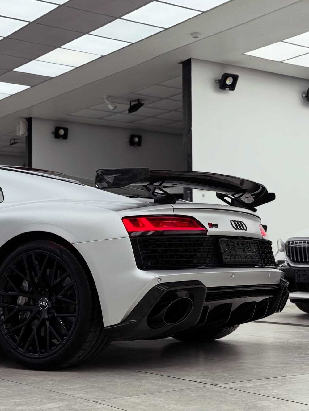 Карбоновый спойлер для Audi R8 (4S) 2019-2024+ Ауди антикрыло аэродинамический тюнинг