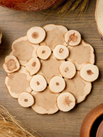 Подставка под горячее на стол из можжевельника 18 см. P13