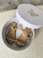 Кожаные сандалии Age of  Innocence, 24