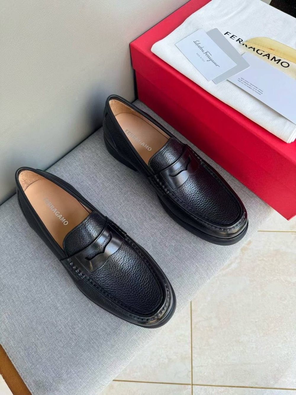 Лоферы Salvatore Ferragamo