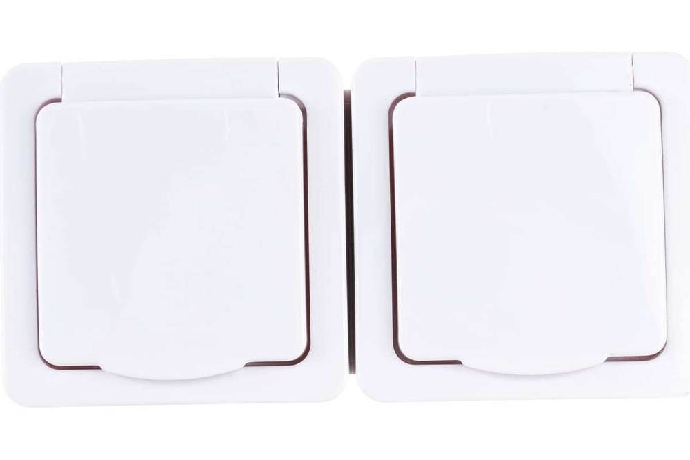 Розетка 2-местная для открытой установки РСб22-3-ГПБб с заземлением IP54 ГЕРМЕС PLUS (цвет крышки:белый) IEK