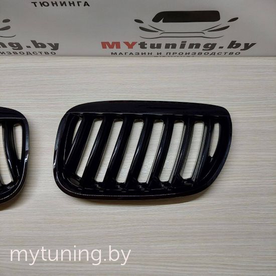 Решетка (ноздри) радиатора GLOSSY BLACK для BMW X5 E53 LCi