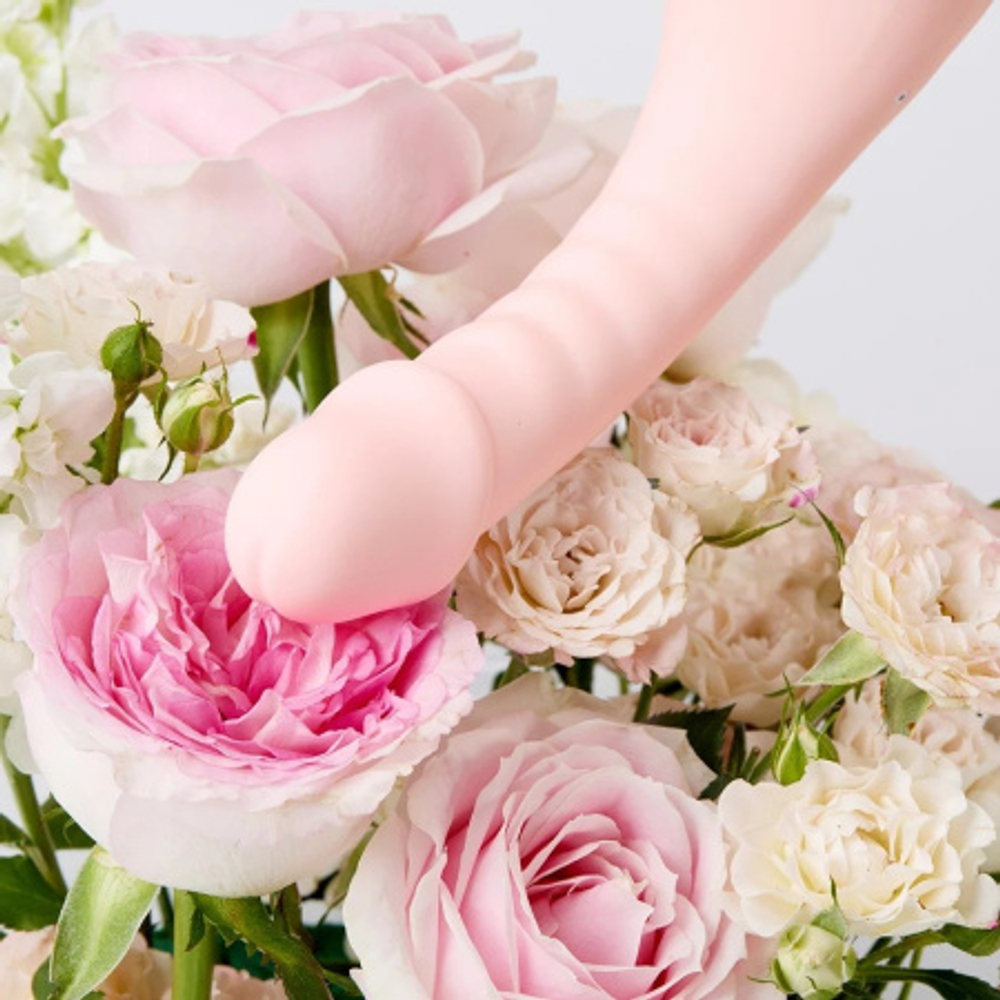 Вибратор с функцией всасывания и покусывания BeYourLover Seductive Blossom