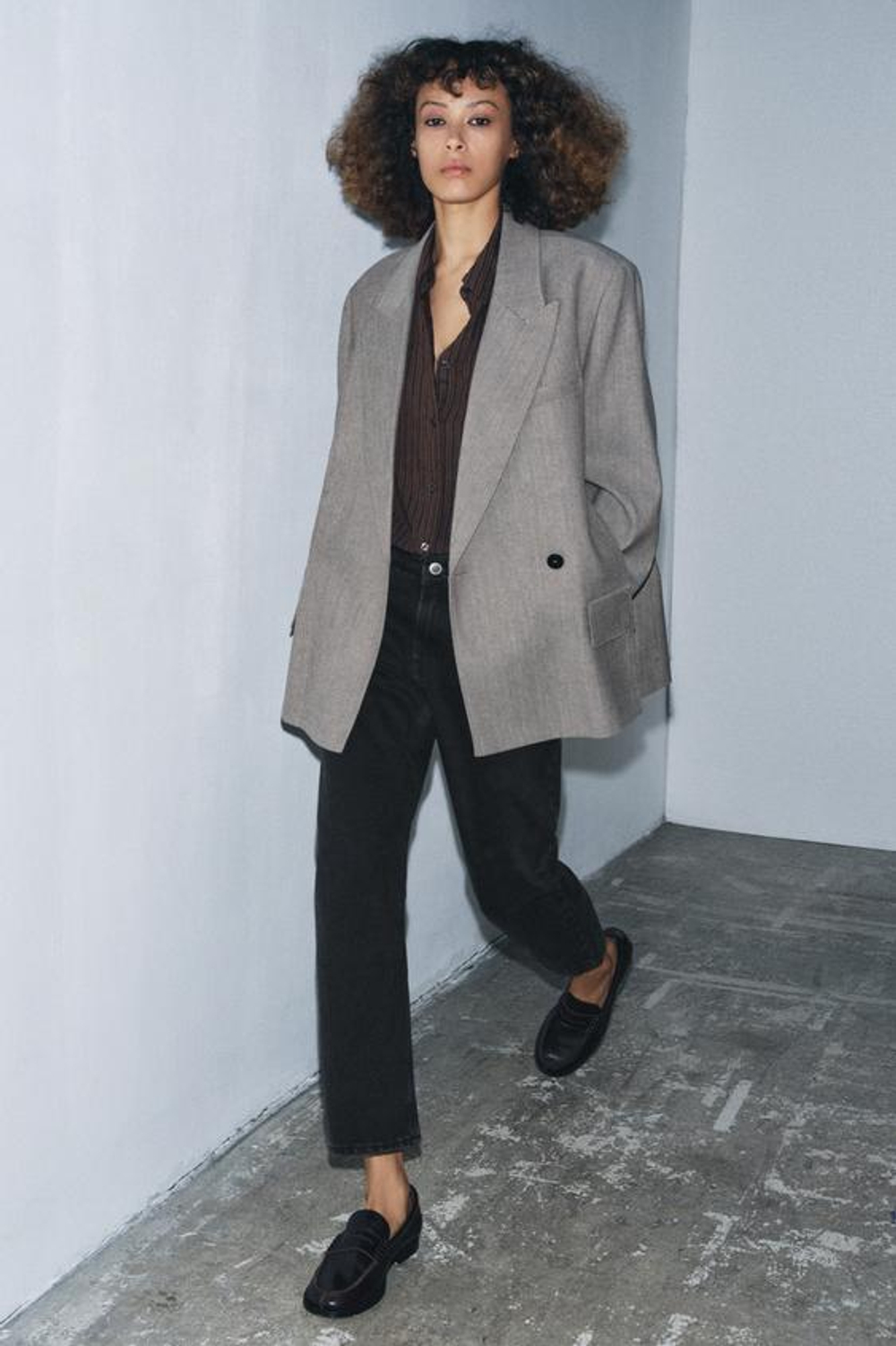 ZARA ДЖИНСЫ ZW COLLECTION ПОЛНОЙ ДЛИНЫ СО СРЕДНЕЙ ПОСАДКОЙ, ЧЕРНЫЙ