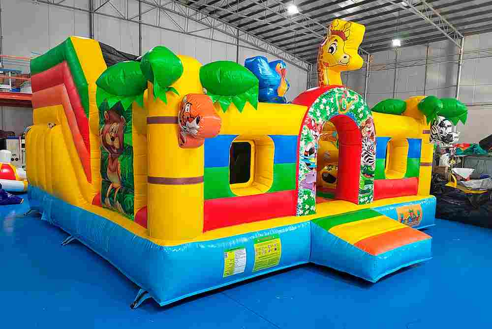 Коммерческий надувной батут «Сафари-экскурсия 2», 5x5x2.8 м.