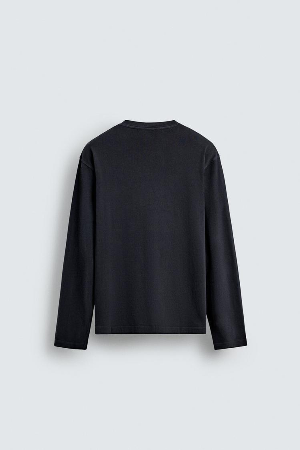 ZARA Х AARON LEVINE ФУТБОЛКА С ДЛИННЫМИ РУКАВАМИ И НАГРУДНЫМ КАРМАНОМ, МОРСКОЙ СИНИЙ