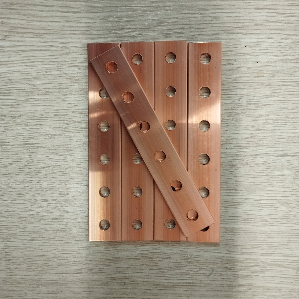 Шина медная L.N.PE 120х20x3мм, 6 отверстий М6, VSTMSK