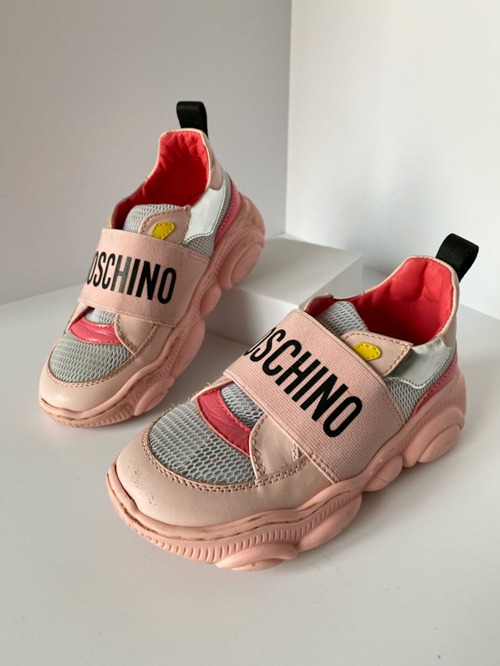 Кроссовки Moschino, 26