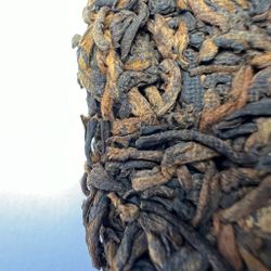 Шу Пуэр. Юн Чжень. «Золотой Дракон» 357 г. 2018 год