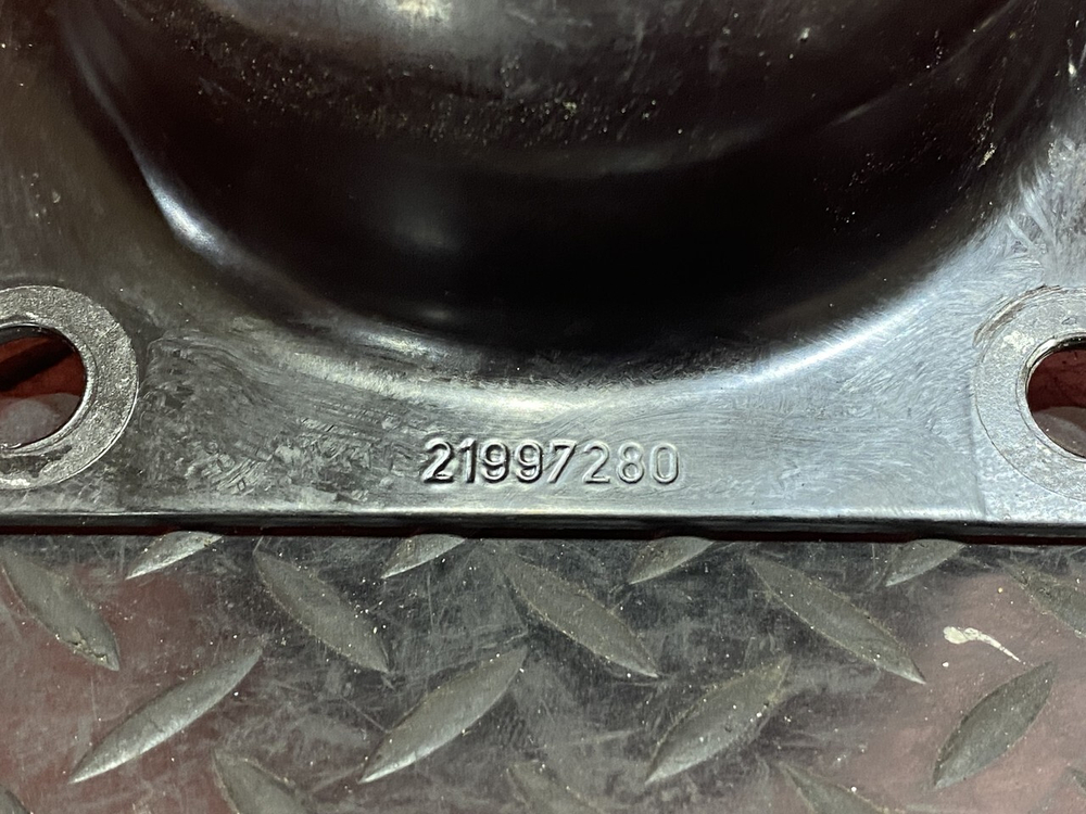 Подушка двигателя передняя