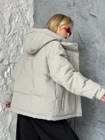 Куртка осенняя короткая с капюшоном