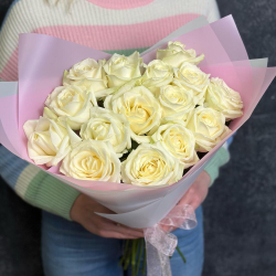 Букет из 15 белых ароматных роз