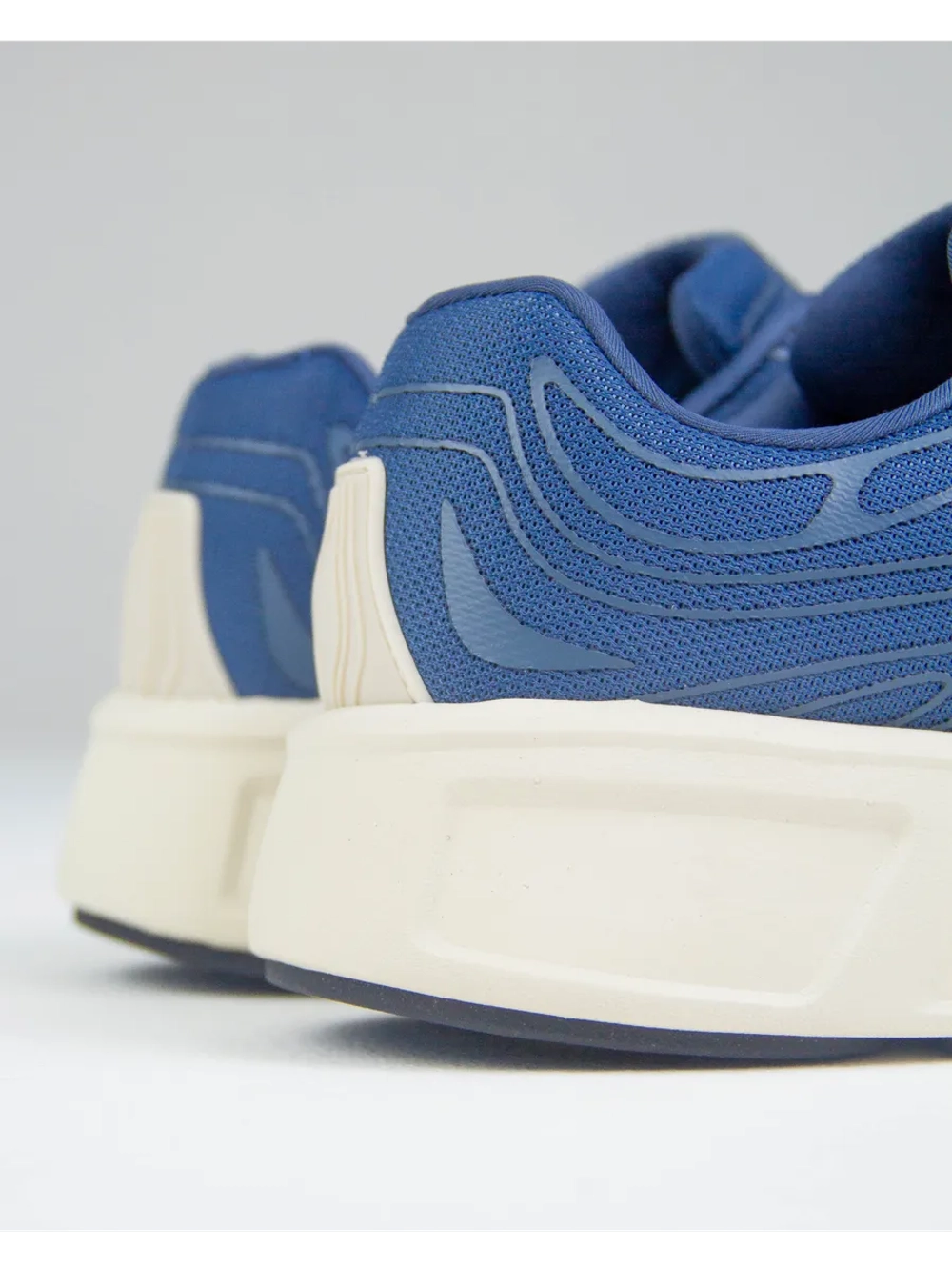 Кроссовки мужские с подошвой EVA