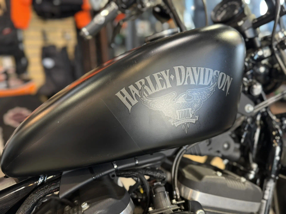 Harley-Davidson Sportster 883
