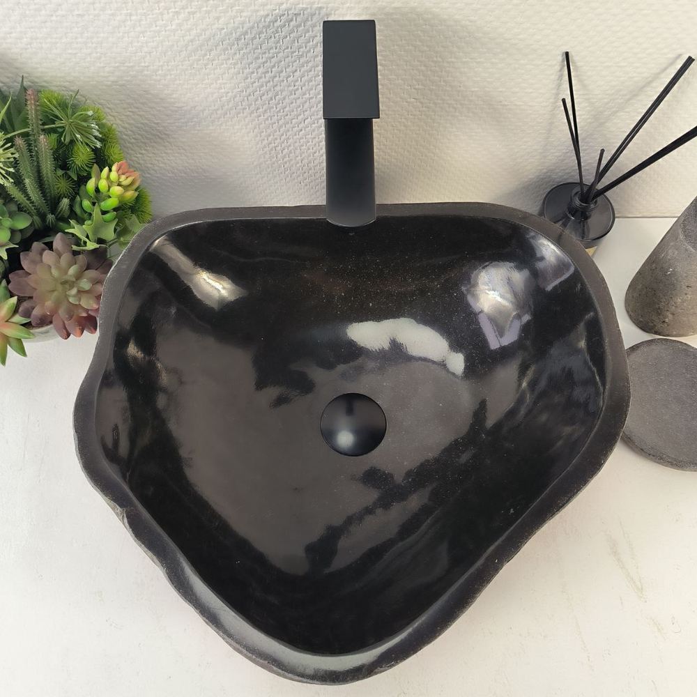 Раковина из речного камня RS-65251 46*42*15 0856
