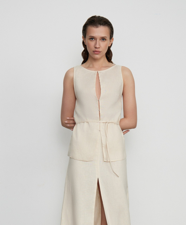Vest AURA milky color