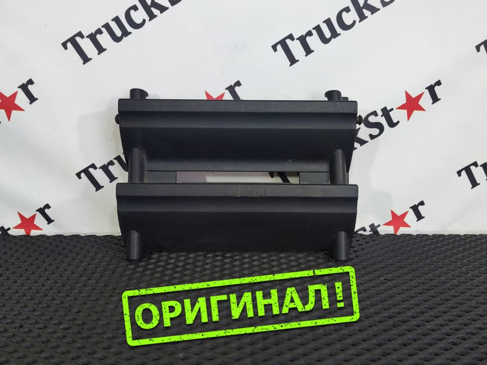 Накладка решетки радиатора правая