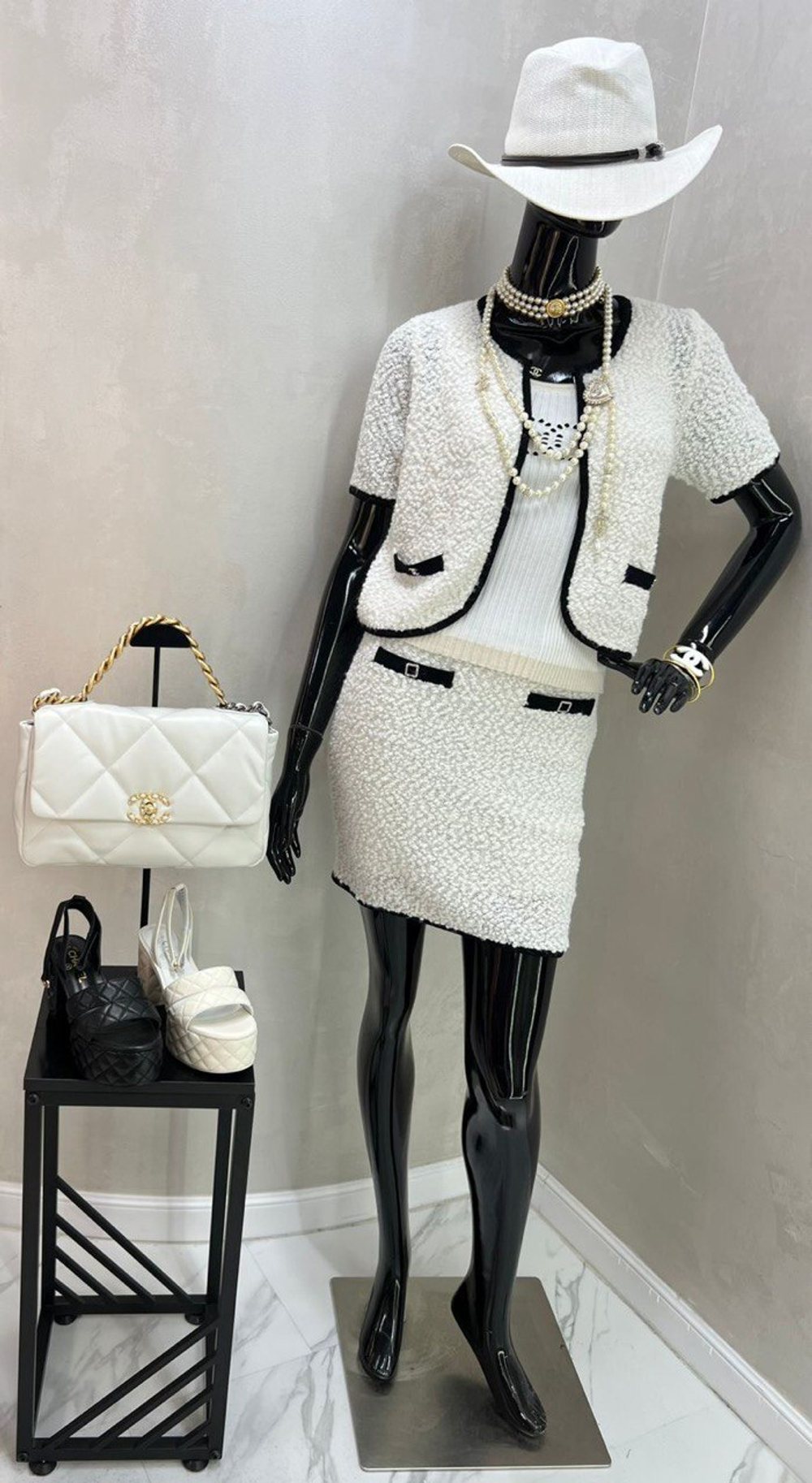 Костюм CHANEL