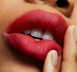 MAC Cosmetics Powder Kiss Lipstick - матовая помада, 3 g