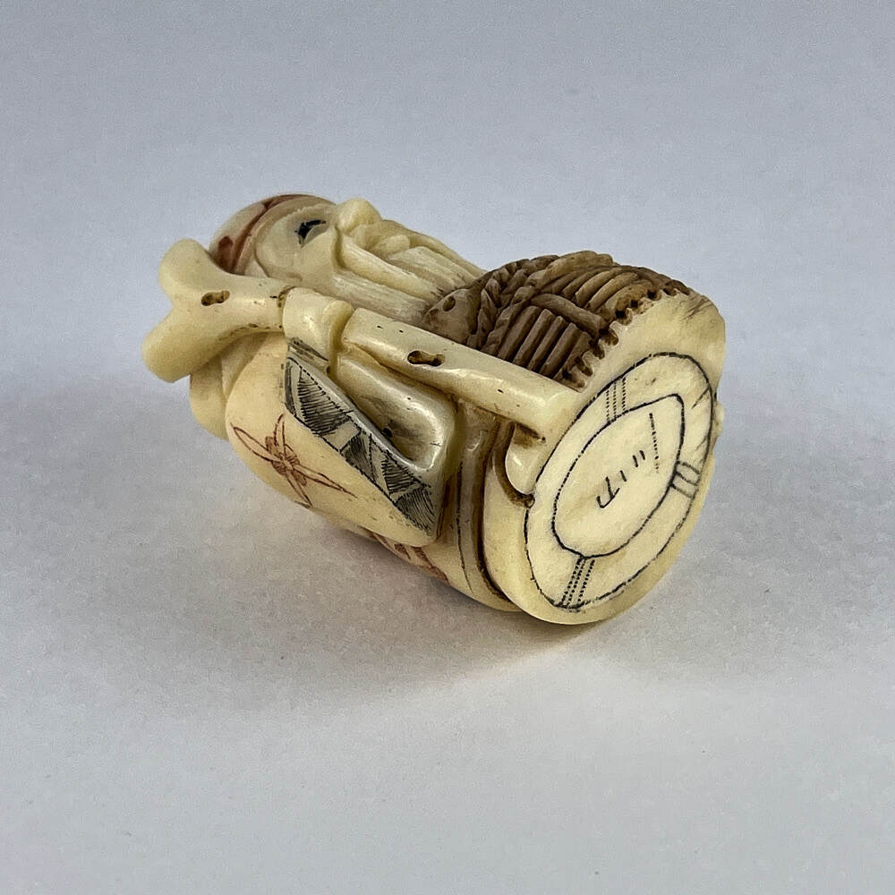 Статуэтка нэцкэ Божество Дзюродзин с посохом