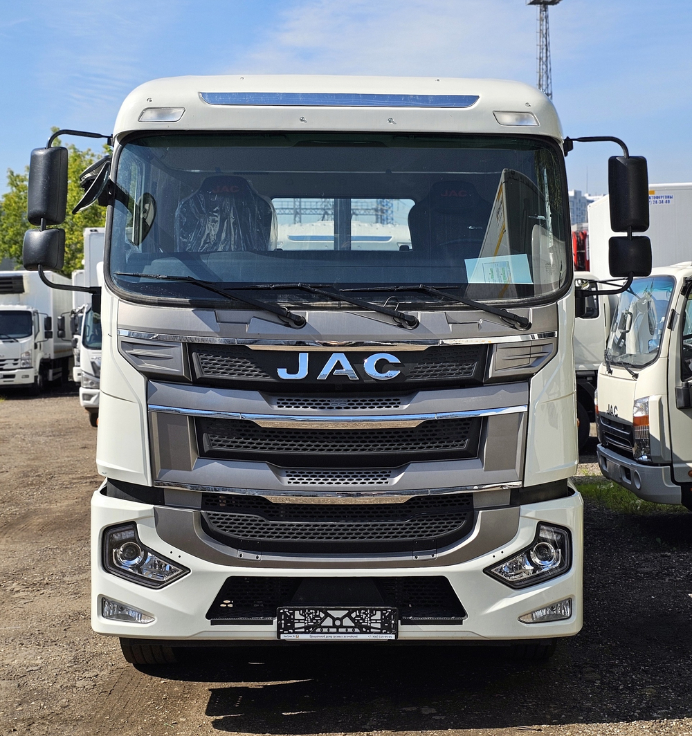 JAC N200 SHORT бортовой грузовик