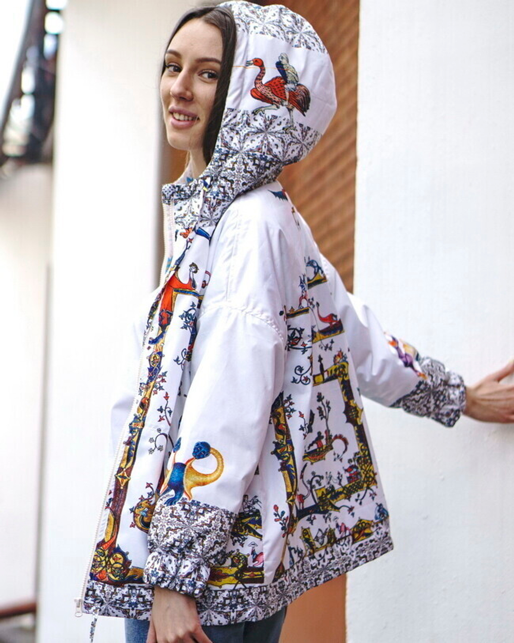 Куртка "Лабиринт", по мотивам средневековых буквиц и фантастических существ со страниц Псалтыри Латтрелла