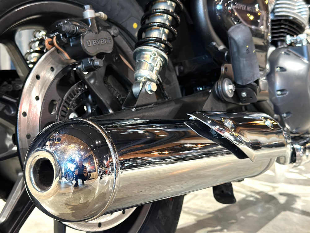 Royal Enfield Super Meteor 650 Interstellar Green (Mid)