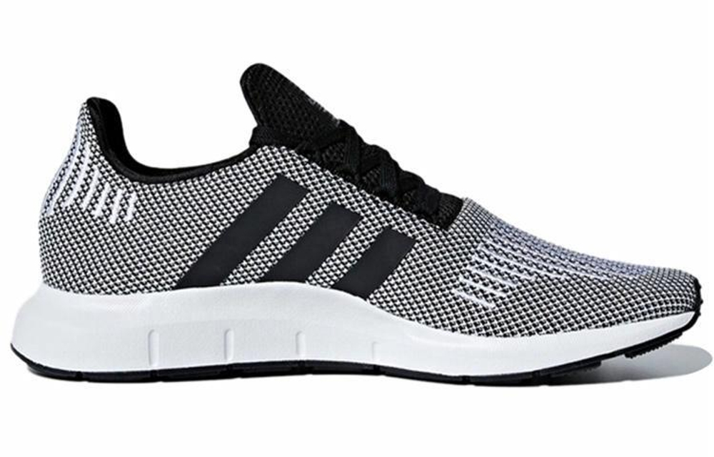 Кроссовки Adidas Originals Swift Run