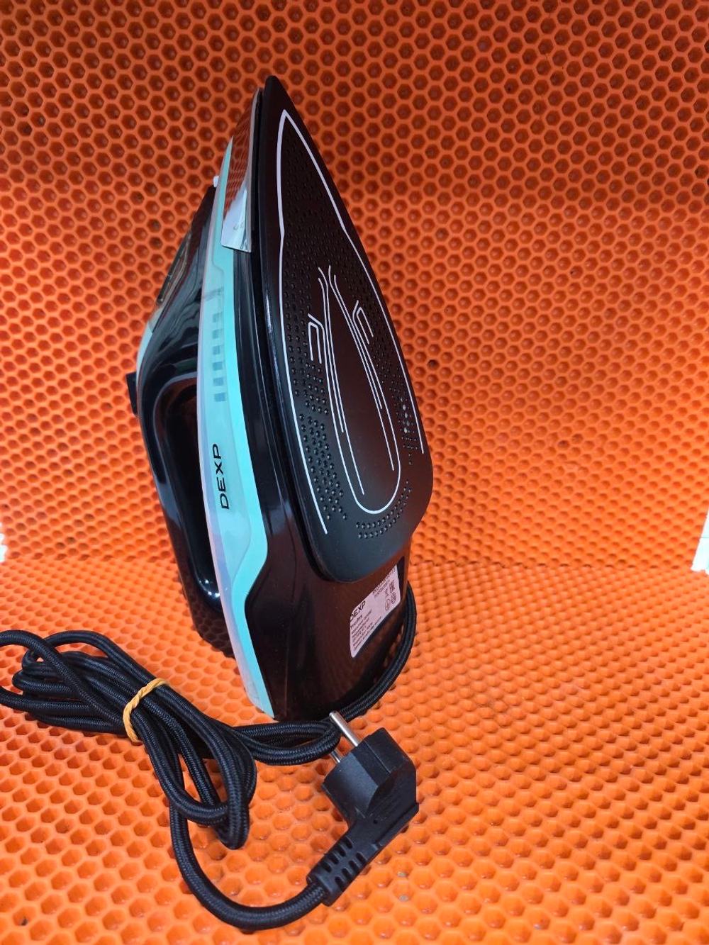 Утюг DEXP CE2400KF