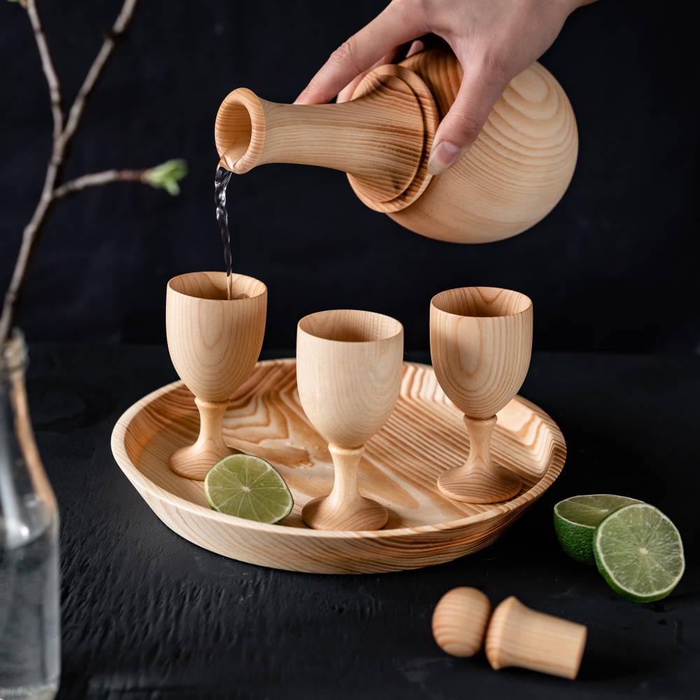 Графин с тремя рюмками на подносе RN1