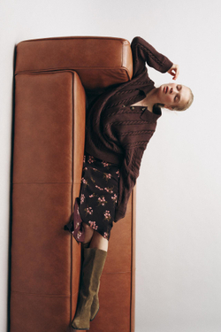 ZARA СВИТЕР ПОЛО С УЗОРОМ «КОСЫ», КОРИЧНЕВЫЙ