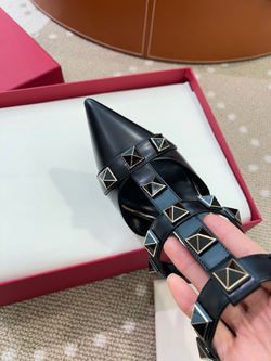 Valentino Garavani Roman Stud 8.5 cm