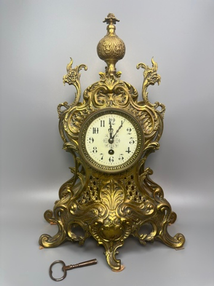 Каминные часы в стиле Неорококо