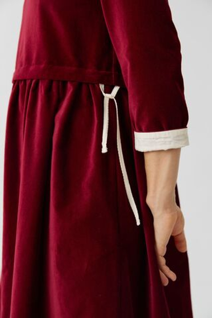 Платье с кулиской из бордового бархата