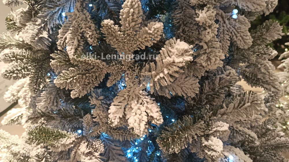 Заснеженная ель с гирляндой «Барокко» холодный свет (Литая+пвх) от 1.2 до 2.4 м