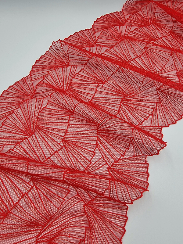 Вышивка на сетке красный/золото К708