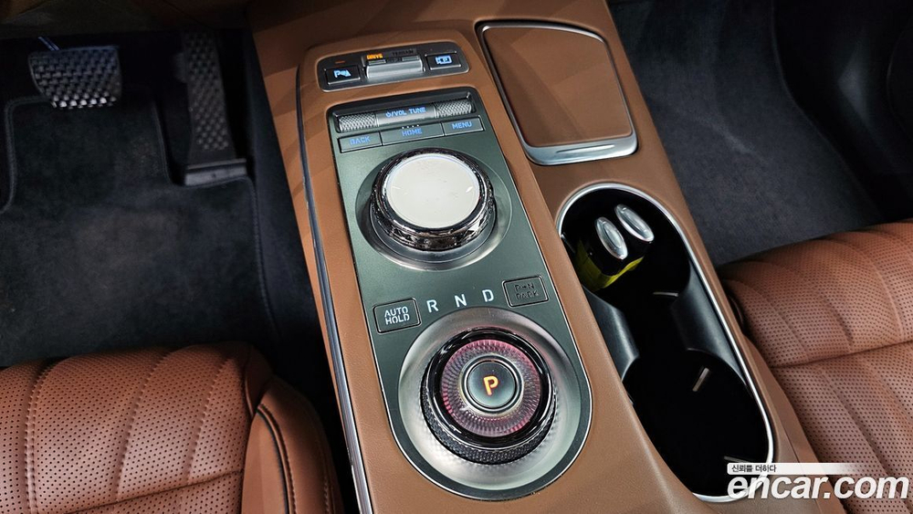 Genesis GV70 2.5T Бензин AWD (10.2022)