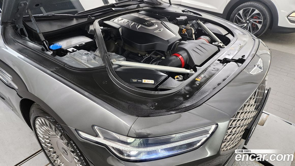 Genesis G90 5.0 AWD (02.2021)