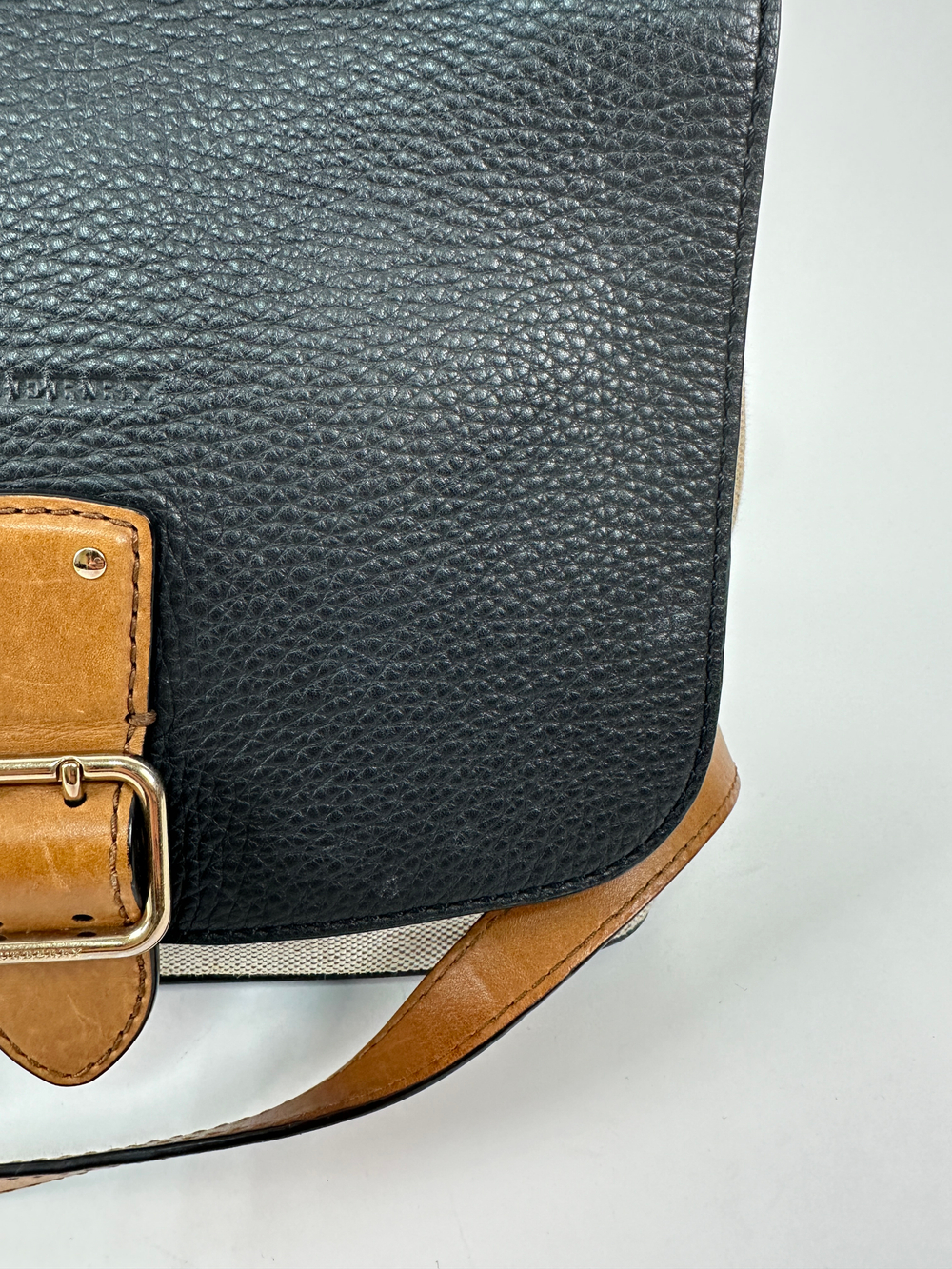 Сумка Burberry Shellwood Crossbody Bag