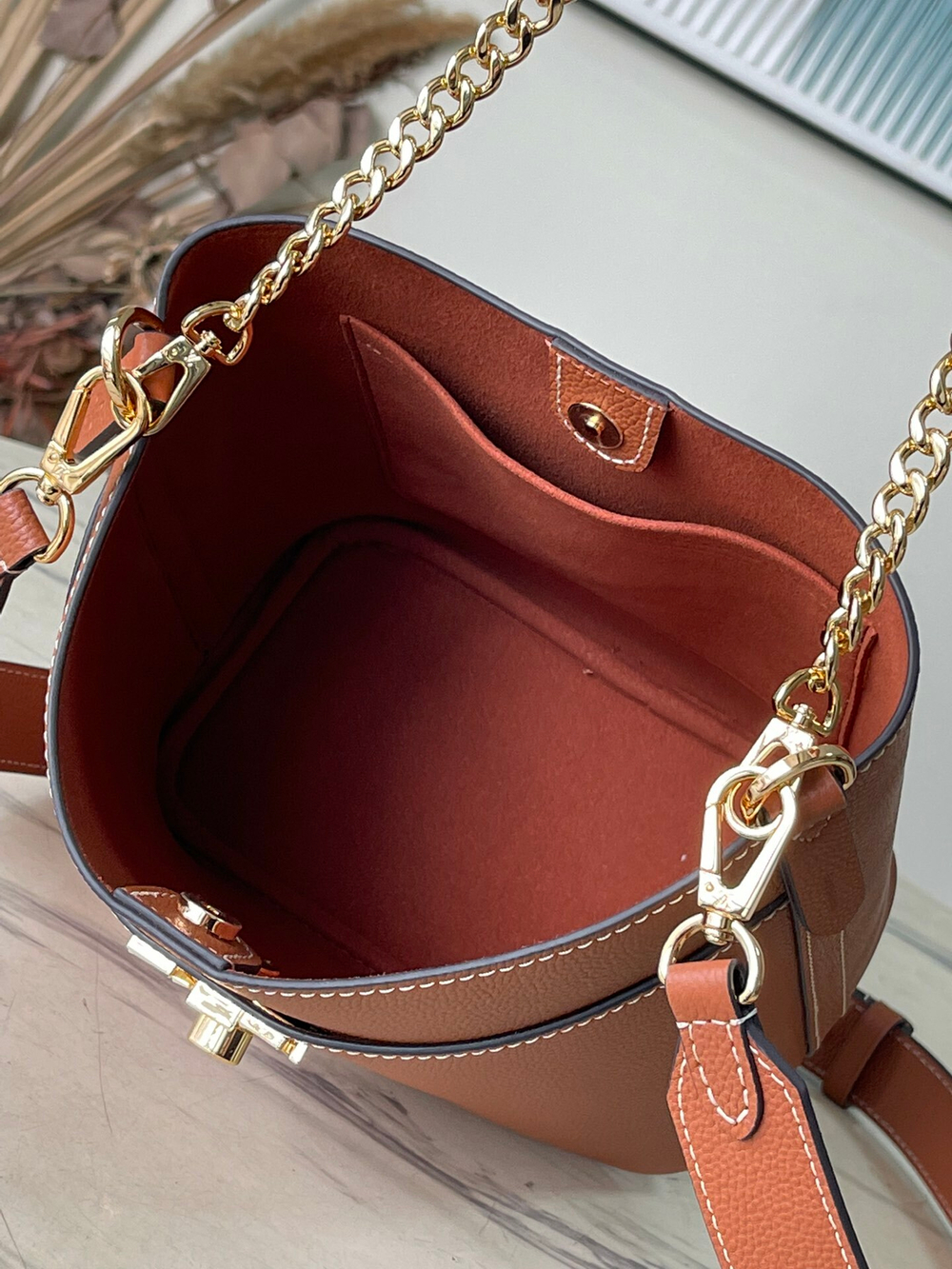 Louis Vuitton Lock and Walk