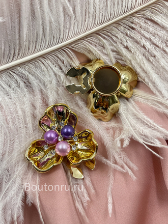 Накладка на пуговицу золотистая в форме цветка с разноцветным жемчугом