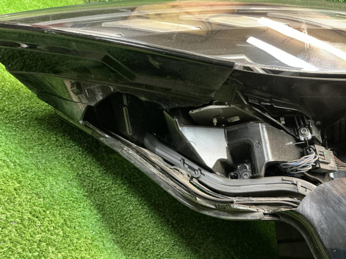 Битая Фара левая Audi Q6 (2022-н.в.) LED