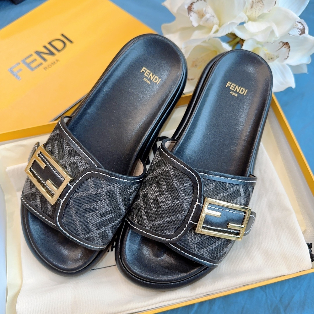 Fendi Slides