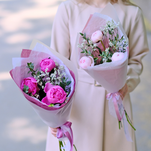 Купить Букет-комплимент из пионов #519