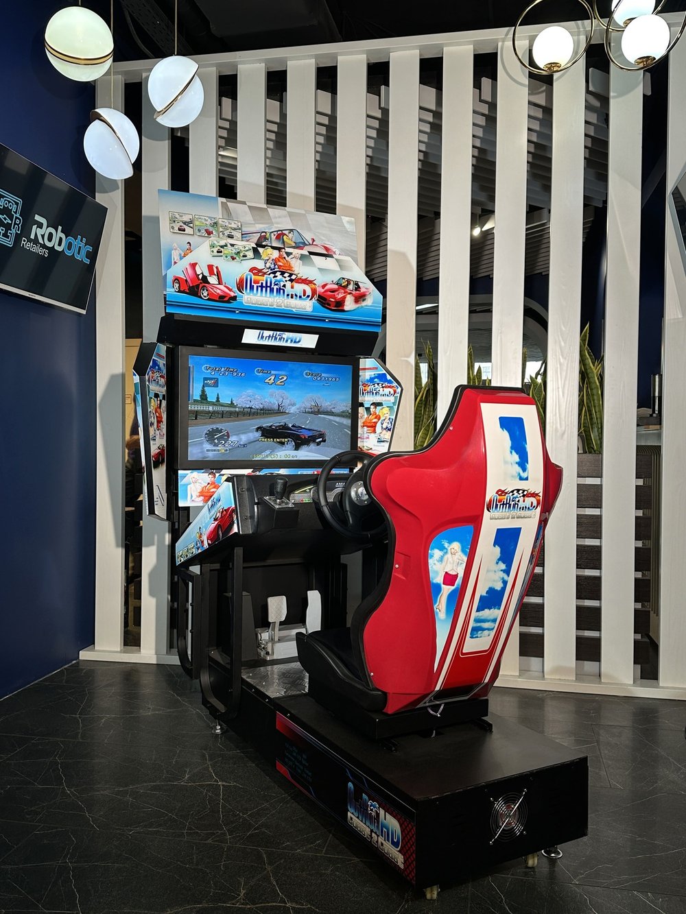 Гоночный симулятор «OutRun»