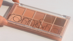 Большая палетка теней для век Rom&Nd Better Than Palette #05 Shade And Shadow Garden, 8гр