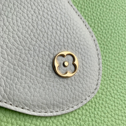 Louis Vuitton Capucines MM