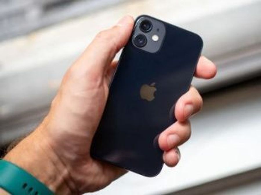 Модель смартфона Apple 2020 года была признана лучшей в линейке компании